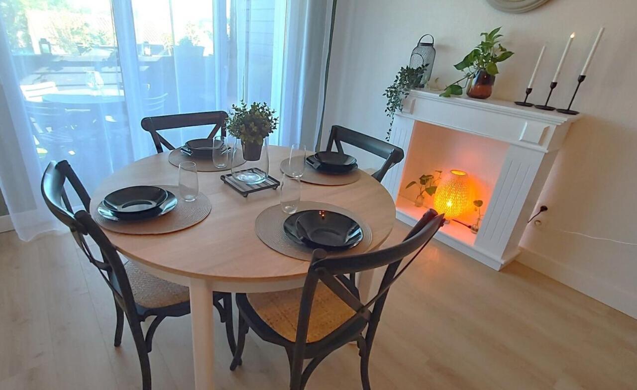 La Campagne Romantique - Avec Entree Autonome, Clim Neuve, Parking Prive & Sa Piscine ! - Apartment
