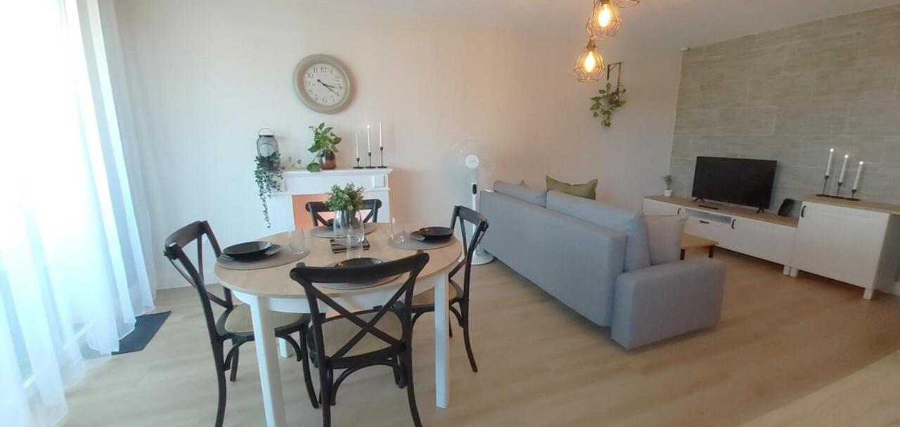 La Campagne Romantique - Avec Entree Autonome, Clim Neuve, Parking Prive & Sa Piscine ! - Apartment
