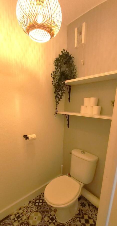 Apartment La Campagne Romantique - Avec Entree Autonome, Parking Prive & Sa Piscine ! -