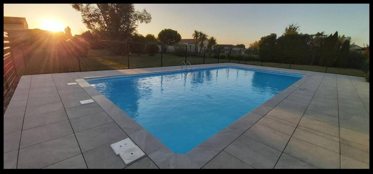 La Campagne Romantique - Avec Entree Autonome, Clim Neuve, Parking Prive & Sa Piscine ! -