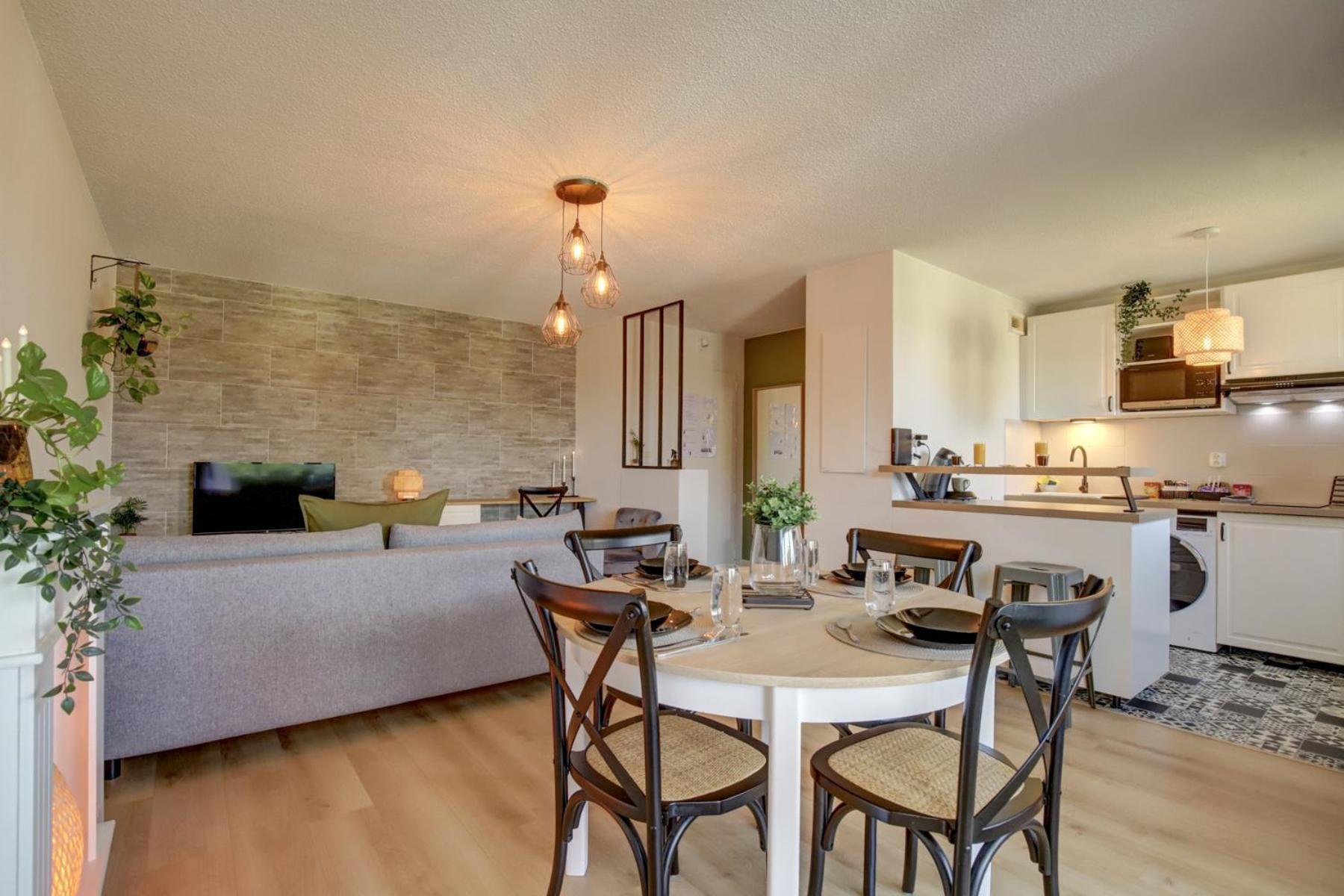 La Campagne Romantique - Avec Entree Autonome, Clim Neuve, Parking Prive & Sa Piscine ! - *